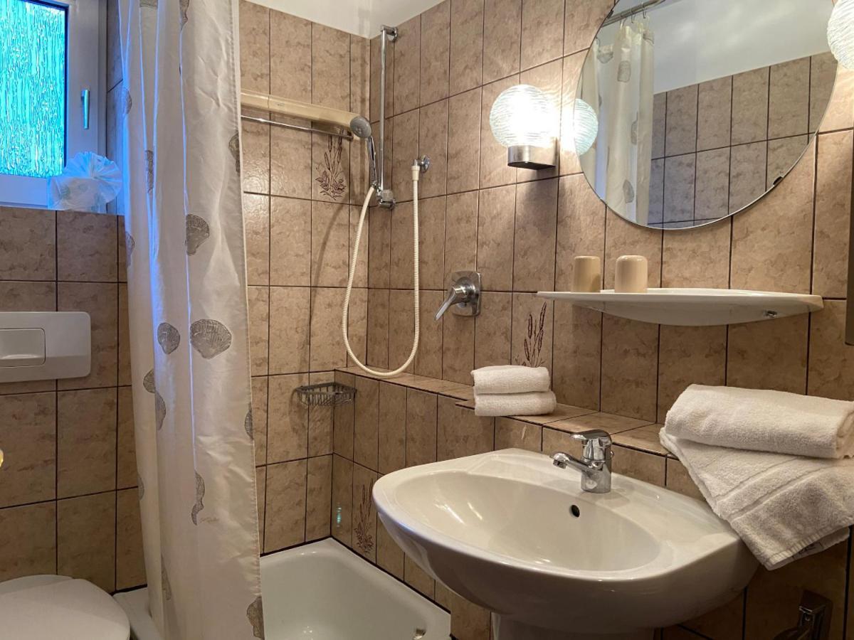Haus Dwarsloeper, Ferienwohnung 2 Cuxhaven Eksteriør billede